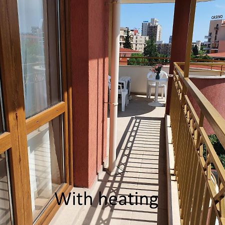Apartment Ashton Hall - Sonnenstrand - Ost Slăntjev Brjag Exteriör bild