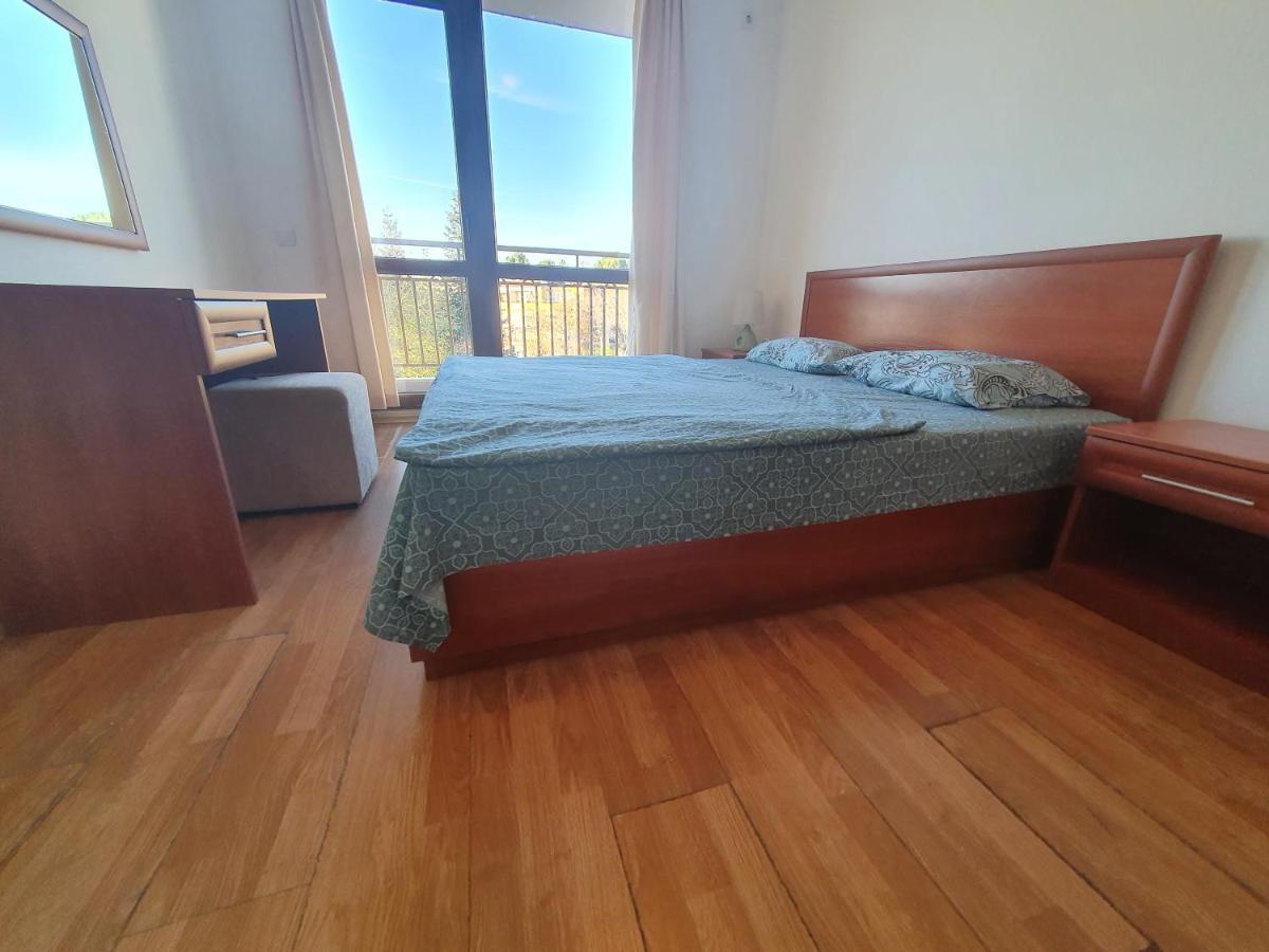 Apartment Ashton Hall - Sonnenstrand - Ost Slăntjev Brjag Exteriör bild