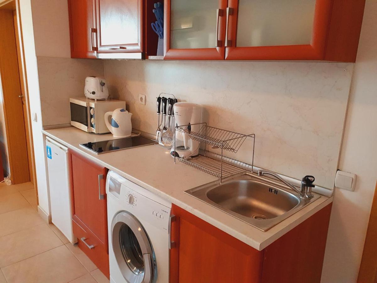 Apartment Ashton Hall - Sonnenstrand - Ost Slăntjev Brjag Exteriör bild
