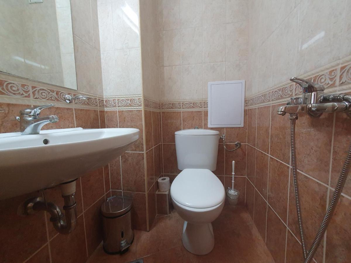 Apartment Ashton Hall - Sonnenstrand - Ost Slăntjev Brjag Exteriör bild