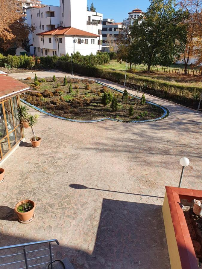 Apartment Ashton Hall - Sonnenstrand - Ost Slăntjev Brjag Exteriör bild