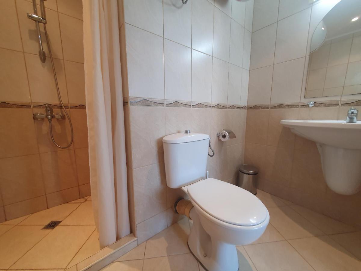 Apartment Ashton Hall - Sonnenstrand - Ost Slăntjev Brjag Exteriör bild